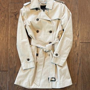 Banana Republic light Tan Trenchcoat XXSP petite tan coat preppy NY office wear